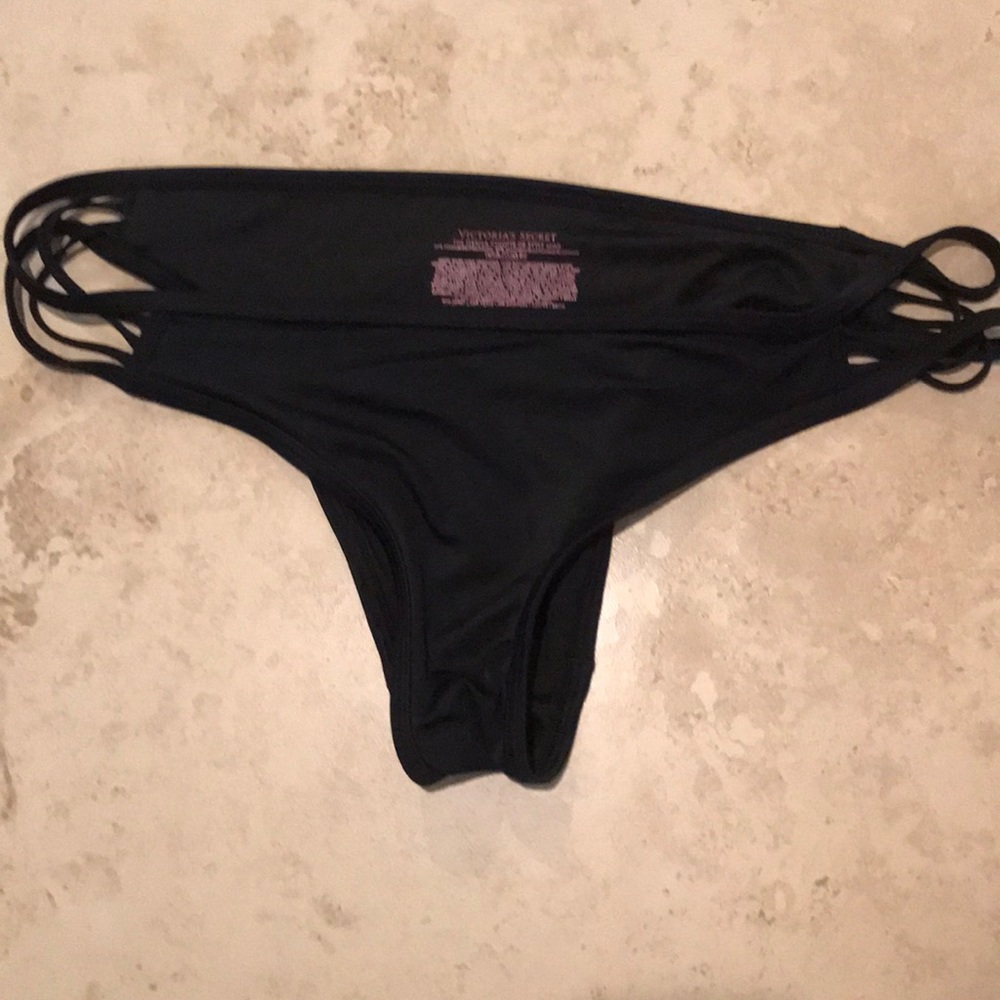 FLASH SALE! $10! Victoria’s Secret Bikini Bottom